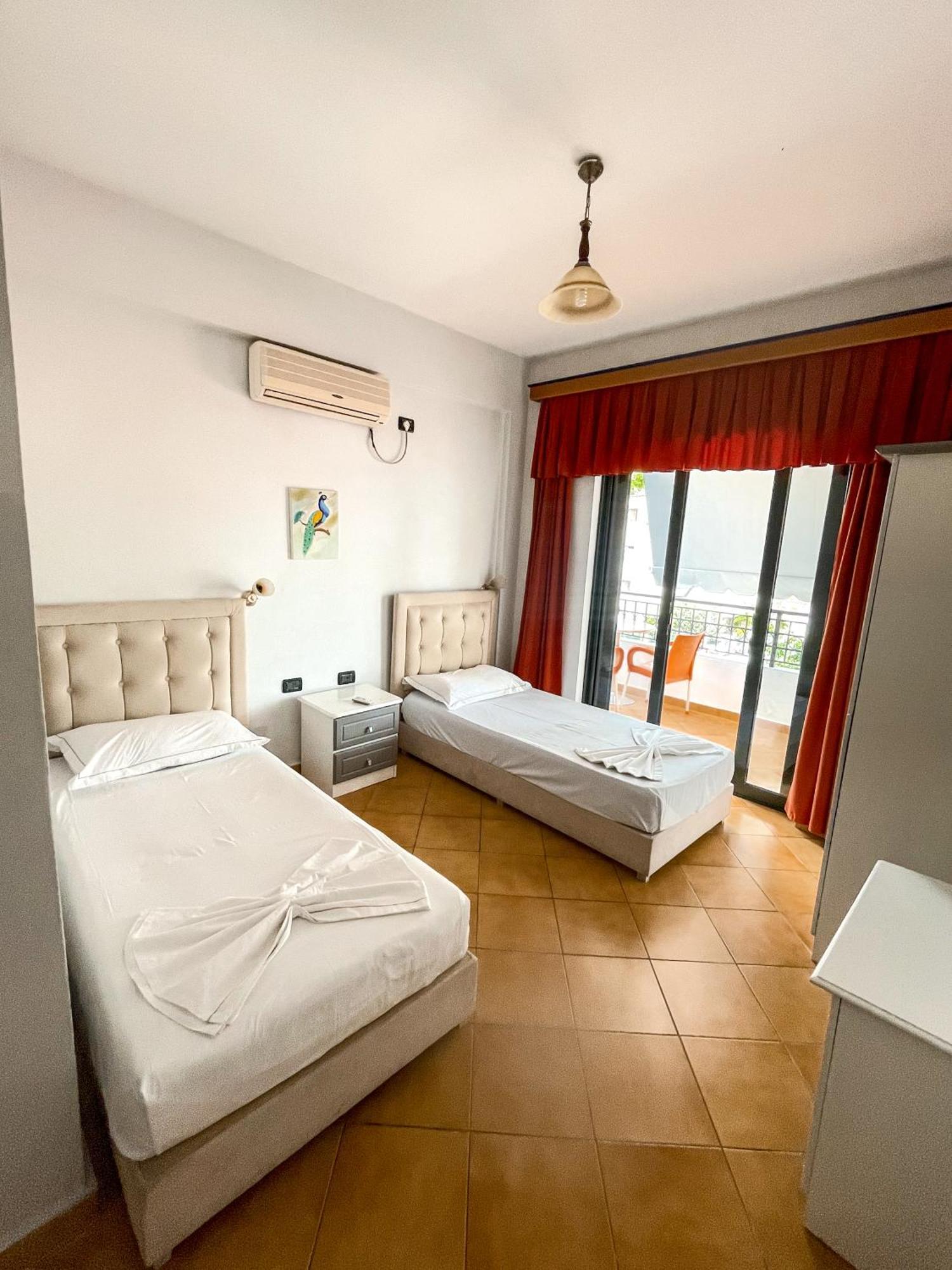 Hotel Kanina Sarande Exterior photo