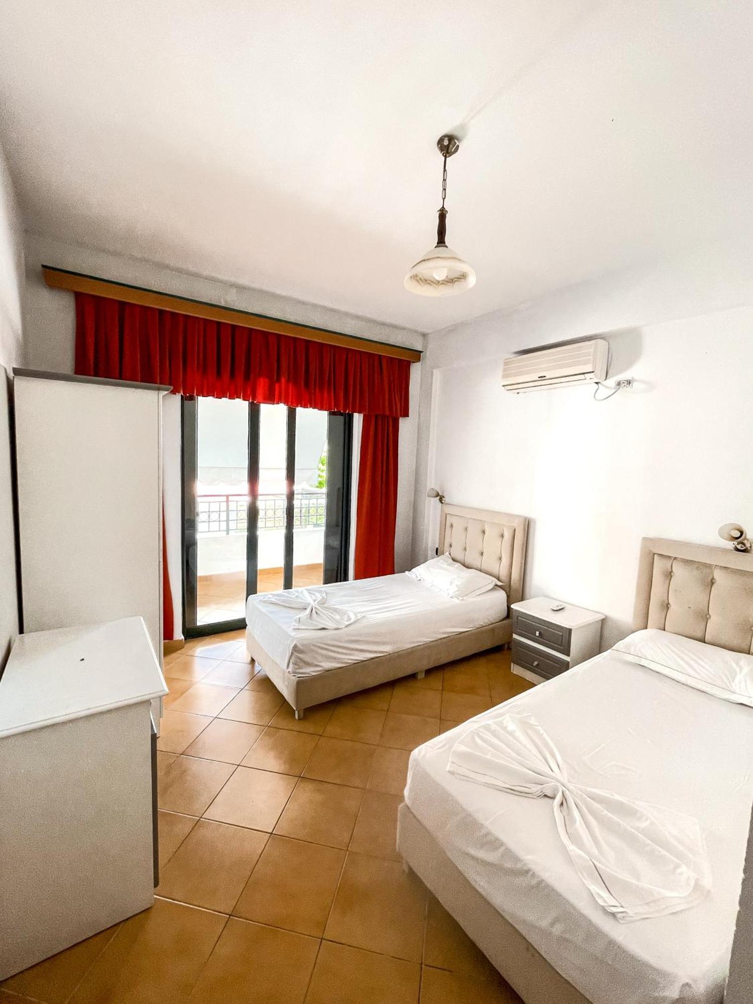 Hotel Kanina Sarande Exterior photo